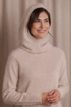 Latte cashmere hood, front view