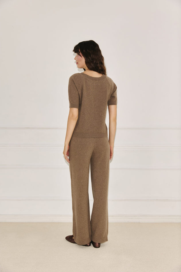 Enteliér taupe top, raglan sleeve detail
