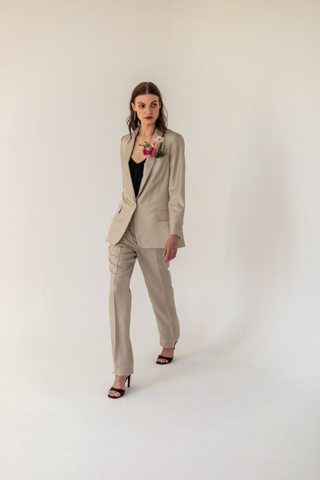 Enteliér Silk Blazer Champagne